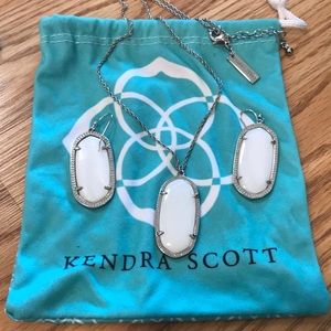 Kendra Scott necklace and earring set